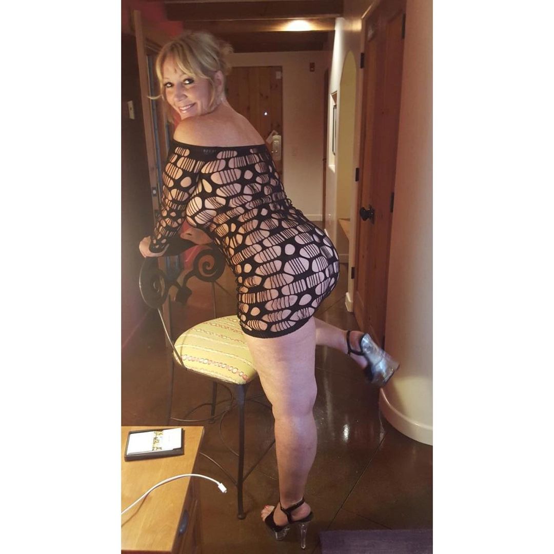 Maman délaissée du 95 cherche amant