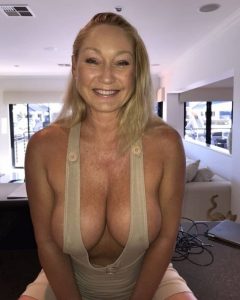Mature salope du 10 partage nude