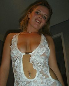 Mature salope du 80 partage nude