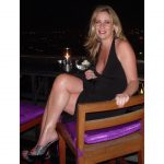 Milf divorcée du 11 cherche jeune amant