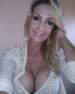 Milf divorcée du 26 cherche jeune amant