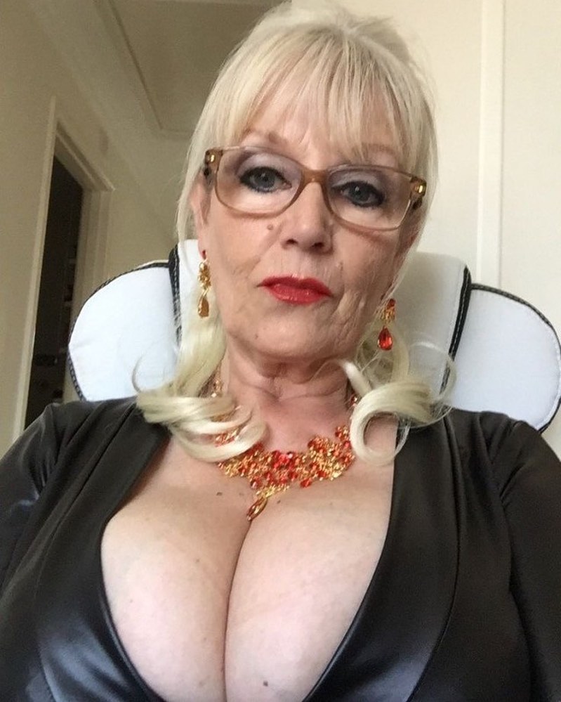 Milf divorcée du 81 cherche jeune amant