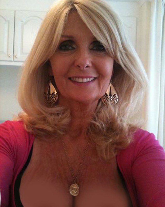 Nude et baise avec milf sexy du 51