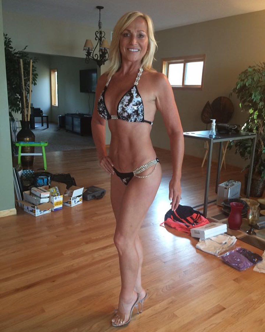 Nude photo cougar chaude du 09