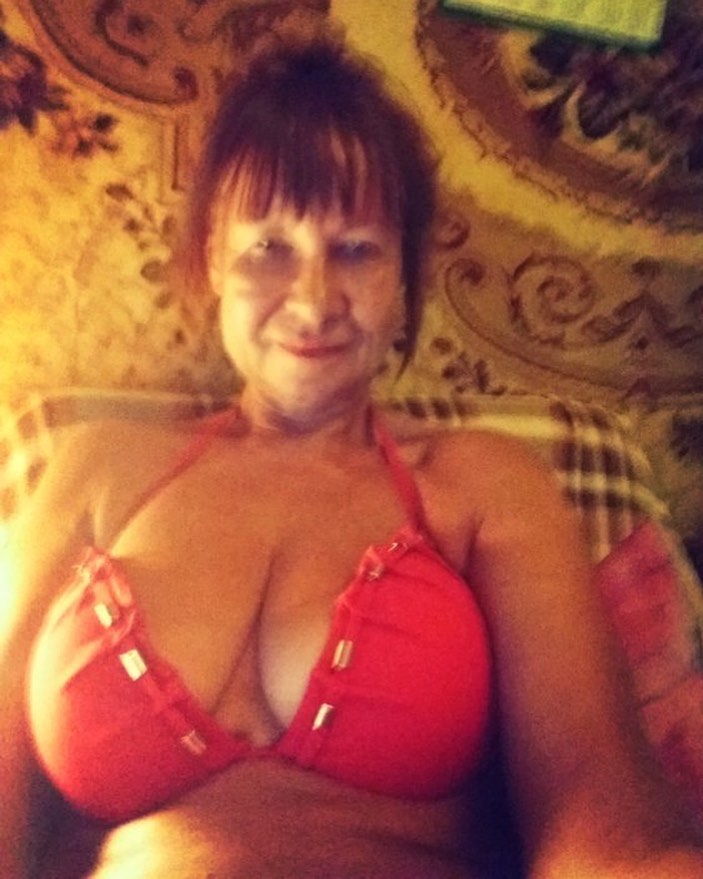 Nude photo cougar chaude du 27