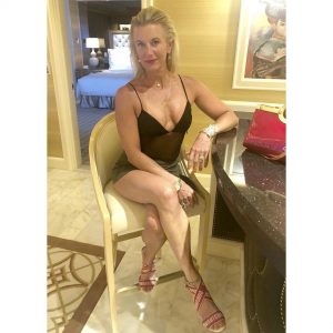 Nude photo cougar chaude du 64