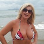 Femme mature du 67 exhibe nude