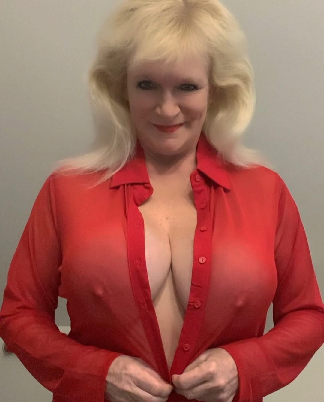 Femme mature du 85 exhibe nude