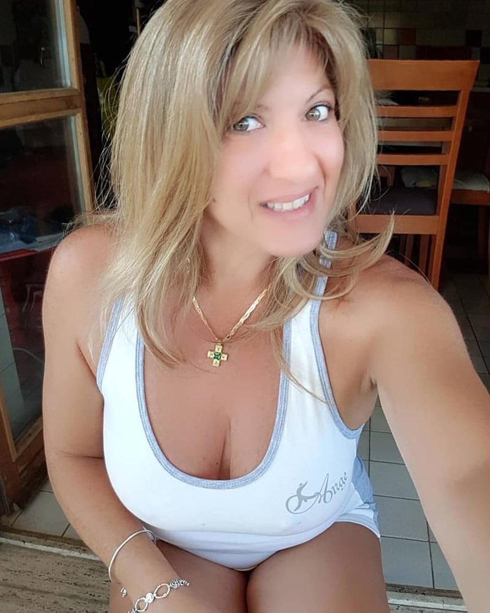 Milf divorcée du 10 cherche jeune amant
