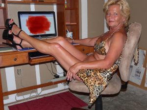 Nude photo cougar chaude du 70